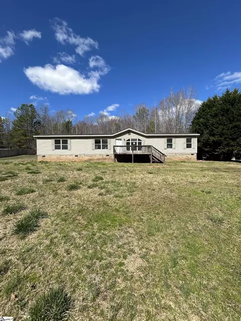 145 Shanel Dr, Woodruff, SC 29388