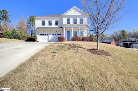 2 Boucher St, Greenville, SC 29617