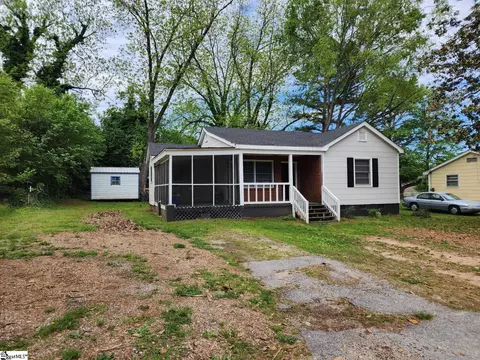 112 Caroline St, Spartanburg, SC 29303