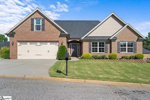 611 E Dateria Way, Inman, SC 29349