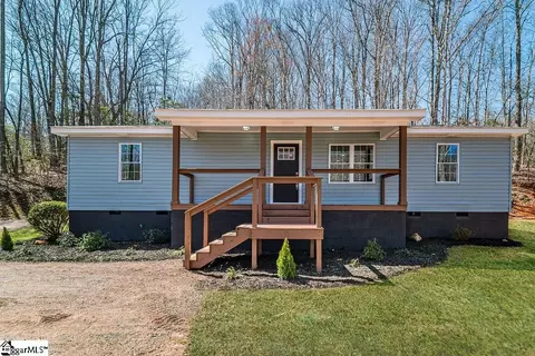 35 Drake Rd, Travelers Rest, SC 29690