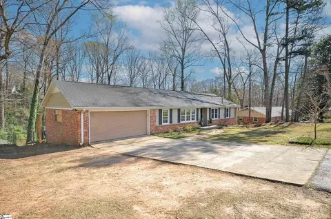209 Tanner Rd, Taylors, SC 29687
