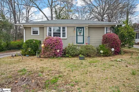 8 Tipperary Ln, Taylors, SC 29687