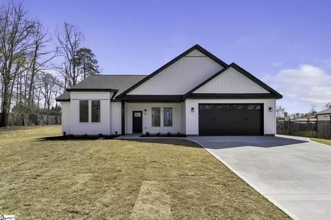 2533 Mays Bridge Rd, Greer, SC 29651