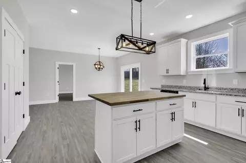 2533 Mays Bridge Rd, Greer, SC 29651 photo 11