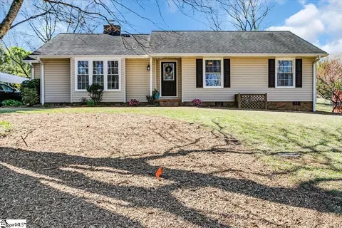 114 Crowndale Dr, Taylors, SC 29687