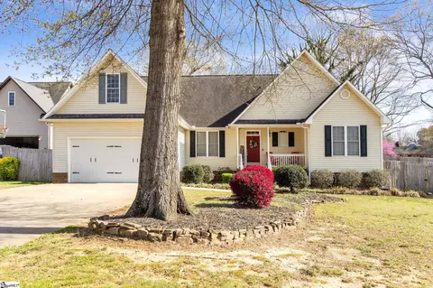 227 Hillcrest Commons Way, Spartanburg, SC 29307