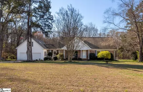 215 Cain Rd, Laurens, SC 29360