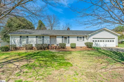 103 Connemara Pl, Simpsonville, SC 29681