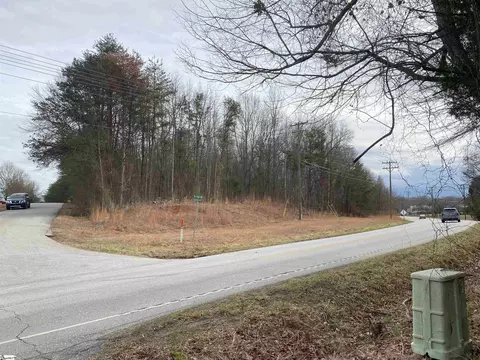 1675 S Mcelhaney Rd, Greer, SC 29651 photo 5