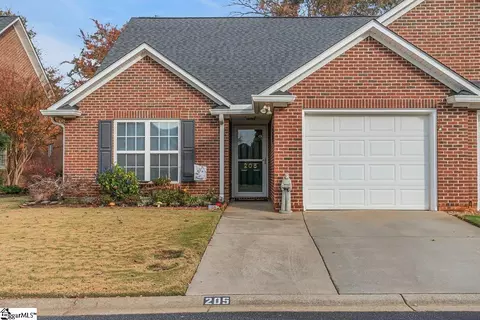 205 Dove Haven Dr, Simpsonville, SC 29681