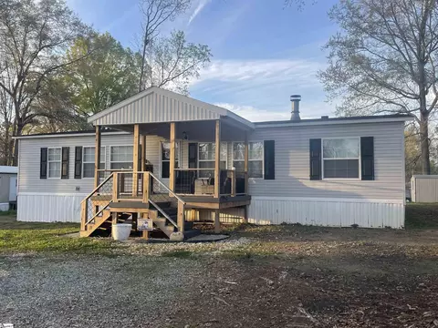 105 Chad Dr, Ninety Six, SC 29666