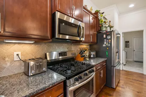 Kitchen - 413 Meadowpark Ln, Duncan, SC 29334 photo 1 of 3