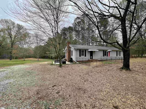 2053 Old Milton Rd, Clinton, SC 29325