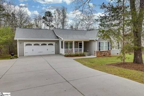 209 Doyle Dr, Seneca, SC 29678