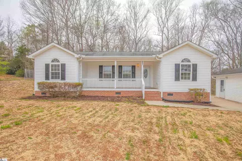 136 Logan Ln, Easley, SC 29640