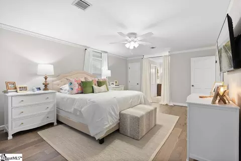 Bedroom - 210 Montclair Rd, Greer, SC 29651 photo 2 of 6