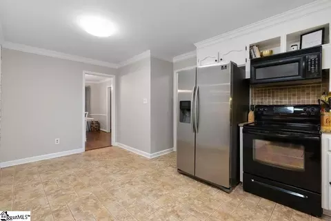 Kitchen - 210 Montclair Rd, Greer, SC 29651 photo 4 of 4
