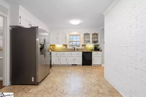 Kitchen - 210 Montclair Rd, Greer, SC 29651 photo 2 of 4