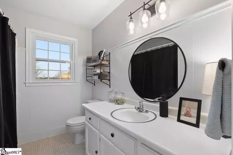 Bath - 210 Montclair Rd, Greer, SC 29651 photo 5 of 5