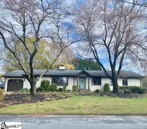 113 Riviera Dr, Greenville, SC 29615