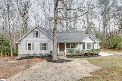 102 Woody Ln, Easley, SC 29640