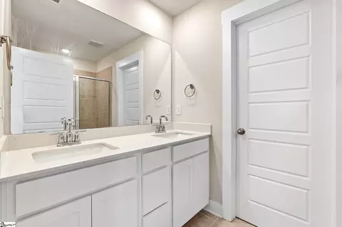 Bath - 421 Windsinger Ln, Greer, SC 29650 photo 2 of 5