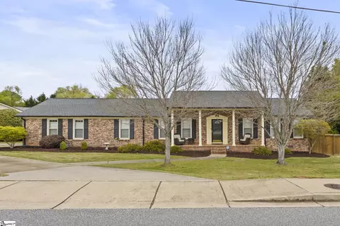 4 Kimbrell Rd, Taylors, SC 29687