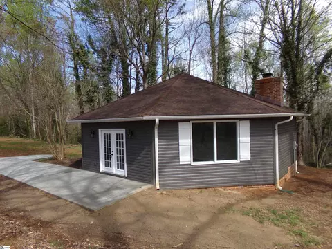 Exterior - 376 Oshields Rd, Easley, SC 29640 photo 2 of 6