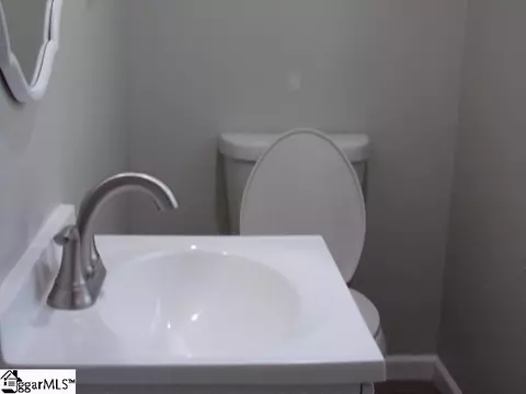 Bath - 376 Oshields Rd, Easley, SC 29640 photo 3 of 3