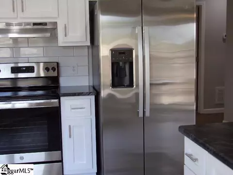 Kitchen - 376 Oshields Rd, Easley, SC 29640 photo 2 of 2