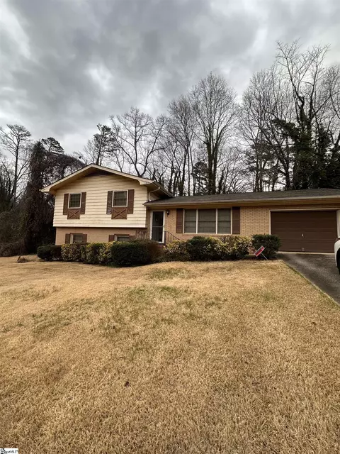7 Mooremont Ave, Greenville, SC 29608