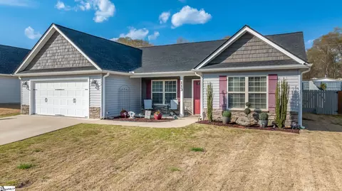 113 Sleepy River Rd, Simpsonville, SC 29681