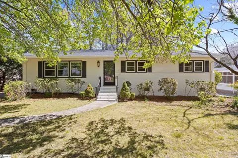 8 Inglewood Dr, Greenville, SC 29609