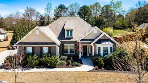 200 Cooper Oaks Ct, Simpsonville, SC 29681