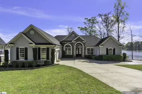 2072 Summerset Bay Dr, Cross Hill, SC 29332