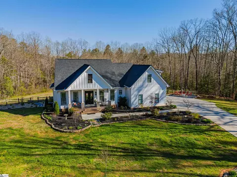 110 Oak View Dr, Marietta, SC 29661