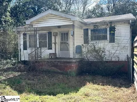 211 Heatherly Dr, Greenville, SC 29611