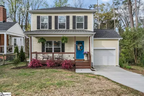 34 Briarcliff Dr, Greenville, SC 29607
