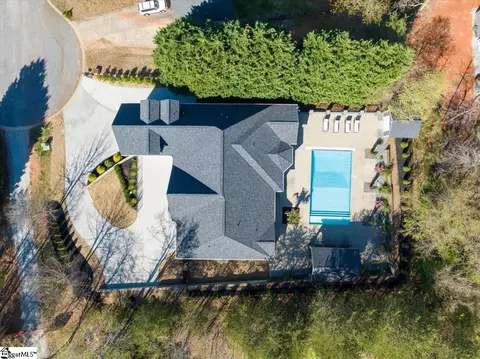 Exterior - 9 Melisa Ct, Greer, SC 29651 photo 3 of 8