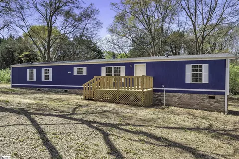 67 Creekwood Dr, Fountain Inn, SC 29644