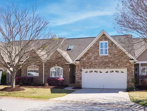 302 Hillsdale Dr, Greer, SC 29650