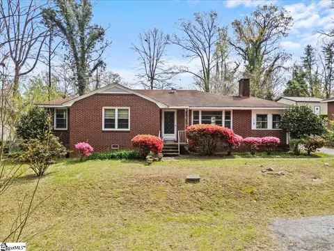 509 Pennwood Dr, Spartanburg, SC 29306