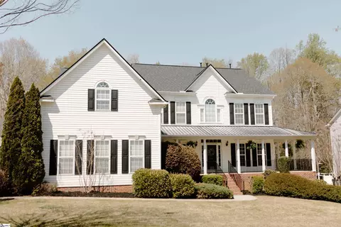 205 Hartwick Ln, Fountain Inn, SC 29644