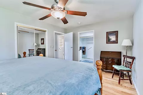 Bedroom - 604 Rosemont Cir, Waterloo, SC 29384 photo 4 of 5