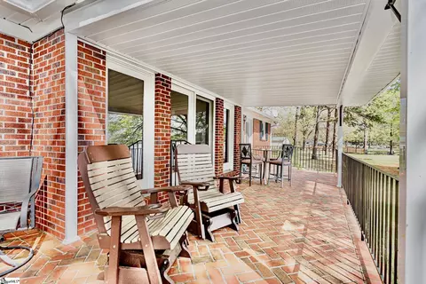 Exterior - 604 Rosemont Cir, Waterloo, SC 29384 photo 5 of 10