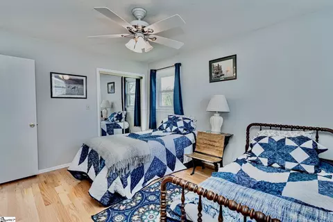 Bedroom - 604 Rosemont Cir, Waterloo, SC 29384 photo 3 of 5