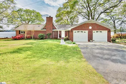 Exterior - 604 Rosemont Cir, Waterloo, SC 29384 photo 2 of 10