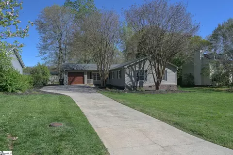5 Choctaw Ct, Taylors, SC 29687