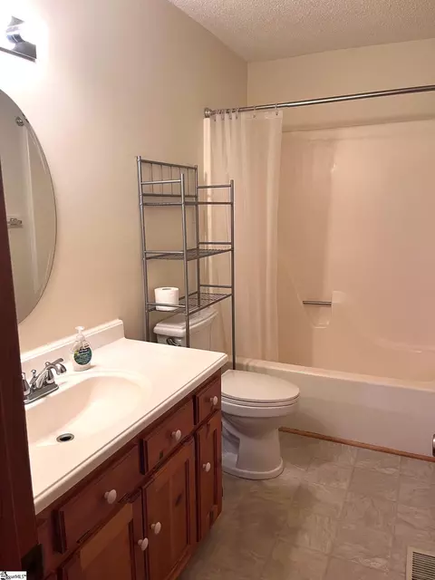 Bath - 624 Slickum Rd, Easley, SC 29640 photo 1 of 2